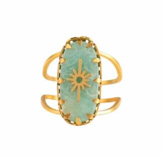 Bague bohème dorée avec pierre verte ovale et motif solaire