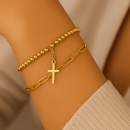 Bracelet doré pour femme avec breloque croix en acier inoxydable