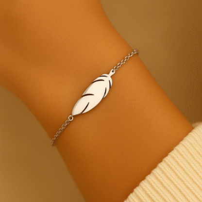 Bracelet plume argenté pour femme en acier inoxydable