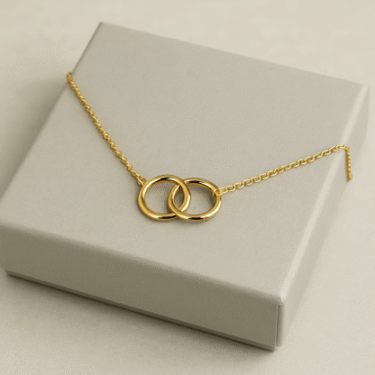 collier avec pendentif avec cercles entrelacés pour femme