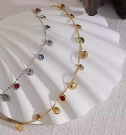 collier createur avec coquillage