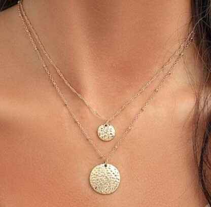 collier double rang medaille