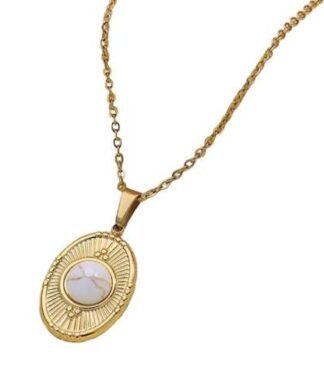 collier medaille ovale