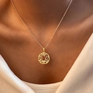 collier medaille yoga