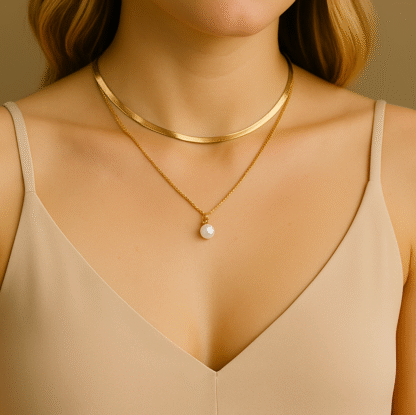 collier multi rang avec perle synthétique blanche
