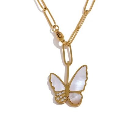 collier papillon nacre