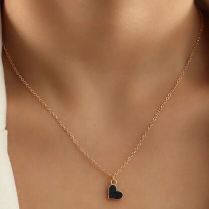 Collier pendentif coeur noir