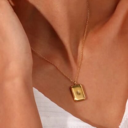 collier pendentif rectangle