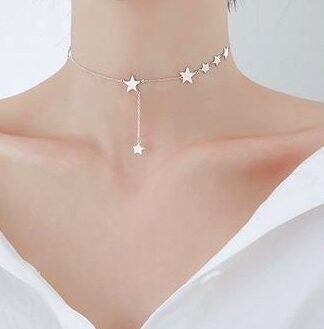 Collier ras-du-cou argent avec petites étoiles et étoile pendante
