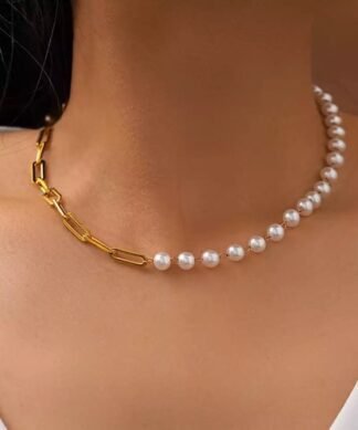 collier ras du cou avec chaine maillons et chaine perles blanches