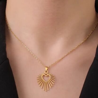 collier coeur tendance pour femme