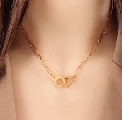 collier menotte ras de cou